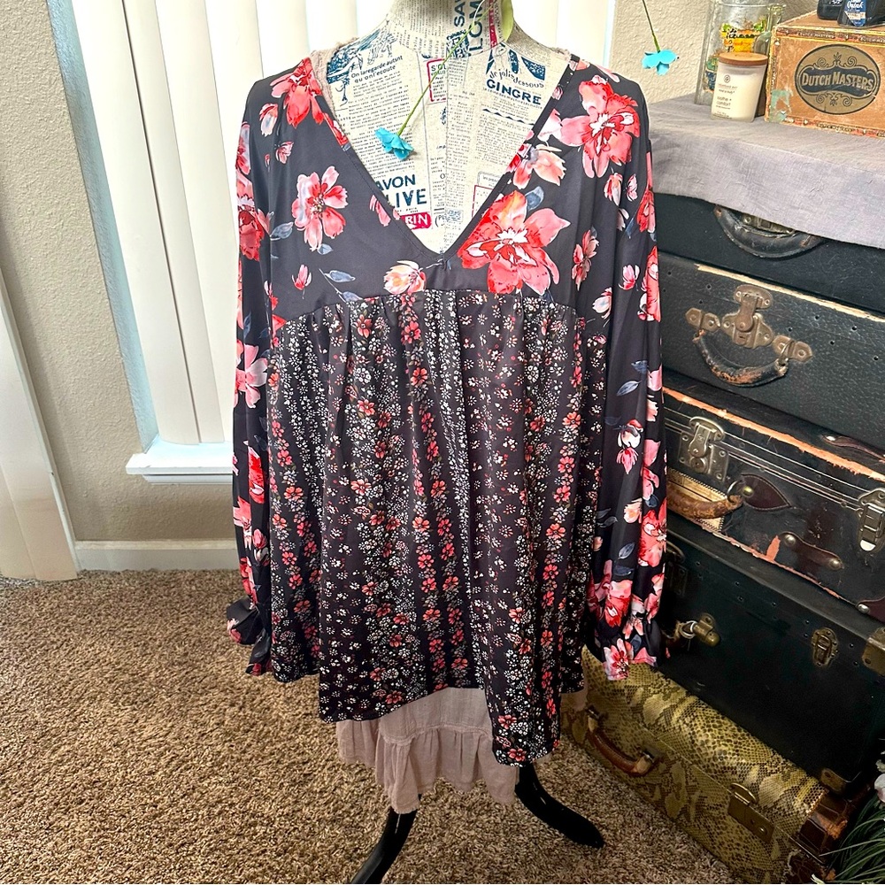 NWT-Boho Style Brown w/ Peach Flowers. Lightweight and Flowy! Plus Size: 22-24